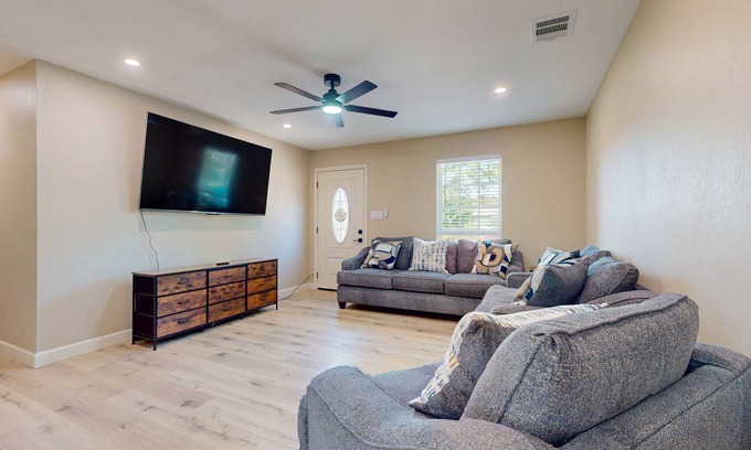 Franklin Park Maison | Renovated dog-friendly home with kitchen, patio, close to Downtown