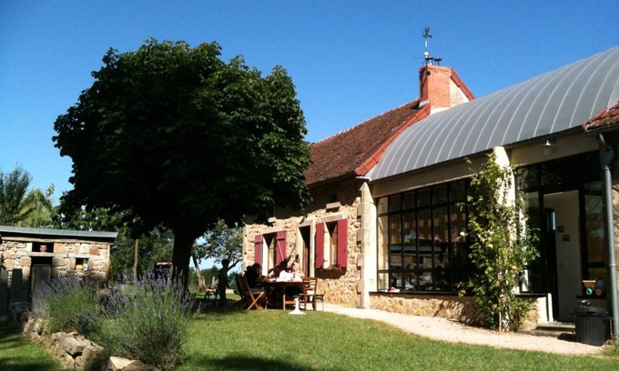Beaune-d'Allier Cottage | Fermette rénovée avec charme Bourbonnais, jardin arboré, clim, Wifi, animaux acceptés, proche Commentry