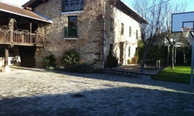Bitoriano Maison | Renovated farmhouse with garden