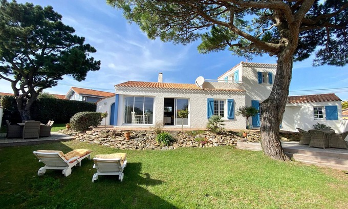 Les Moutiers-en-Retz Cottage | Maison rénovée avec terrasse et jardin clos à 30m de la mer, parking, wifi