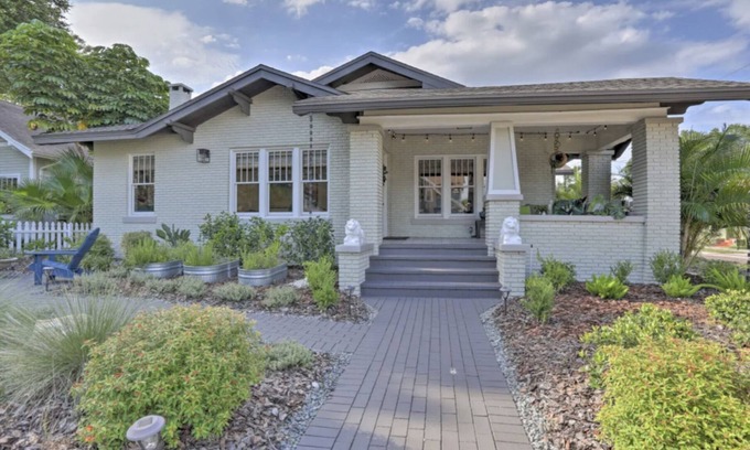 Historic Old Northeast Maison | Renovated Historic Northeast Home walking distance to DWTN St. Pete & Water