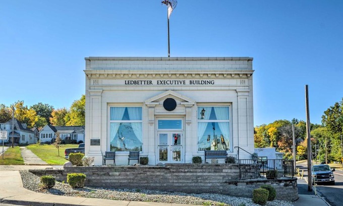 Bartonville Maison | Renovated Historic Cottage about 4 Mi to Peoria!