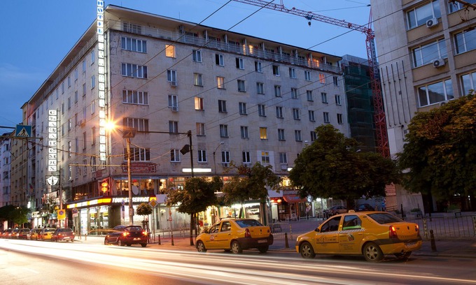 Sofia City Center Hôtel | Chambres renouvelées d'hôtel situé au plein centre entouré de points d’intérêt.