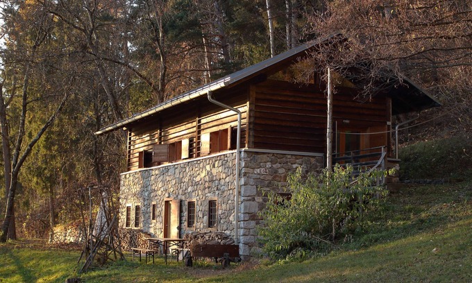 Samone Maison | Renovated in 2006, charming holiday home by the woods