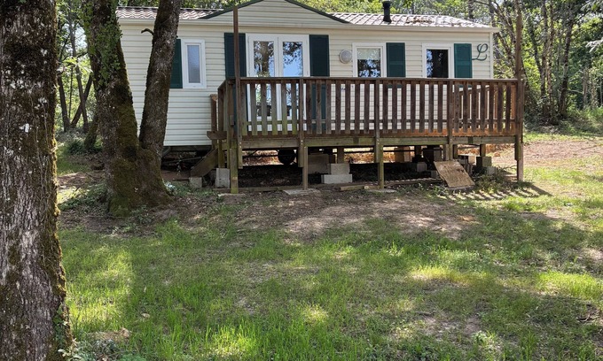Gavaudun Maison | Renovated mobile home bathroom with Italian shower