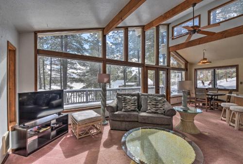 Kachina Village Maison | Renovated Mountain Home EV Chargers and Great Views