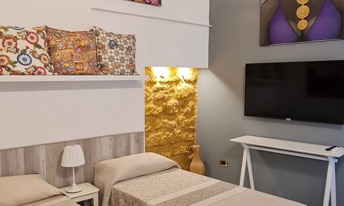 Agrigento Maison | Renovated old house in Theater Square within walking distance of the Via Atenea