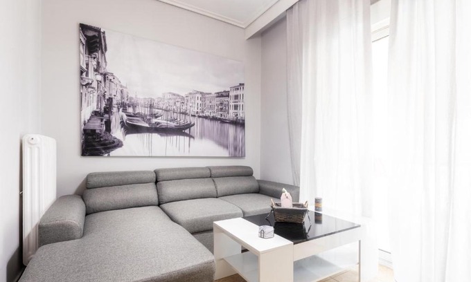 Larissa Appartement | Renovated penthouse in the center of Larissa