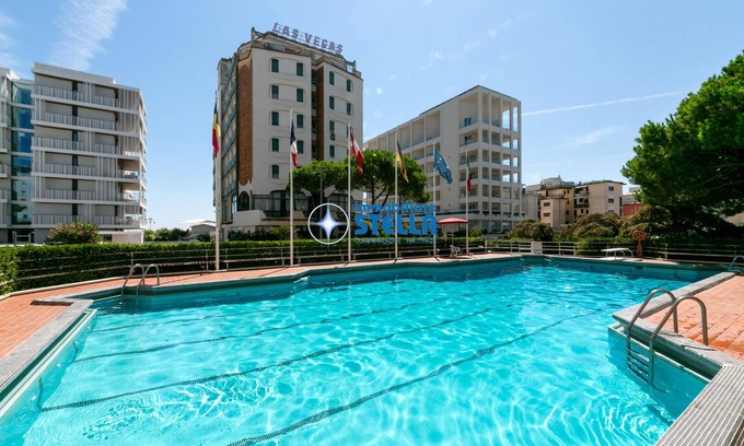 Faro Appartement | *Renovated* Pool/Beach Place [+Free Parking]