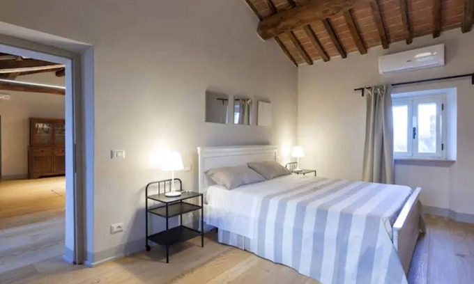 Fratticciola Autre | Renovated & Relaxing Historical Cortona Farmhouse