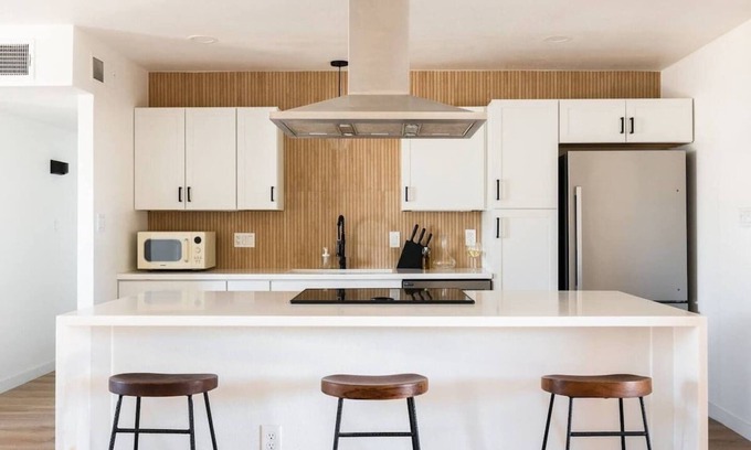 Scottsdale Estates Ten Maison | Renovated Retreat | Old Town Scottsdale | Sleeps 6
