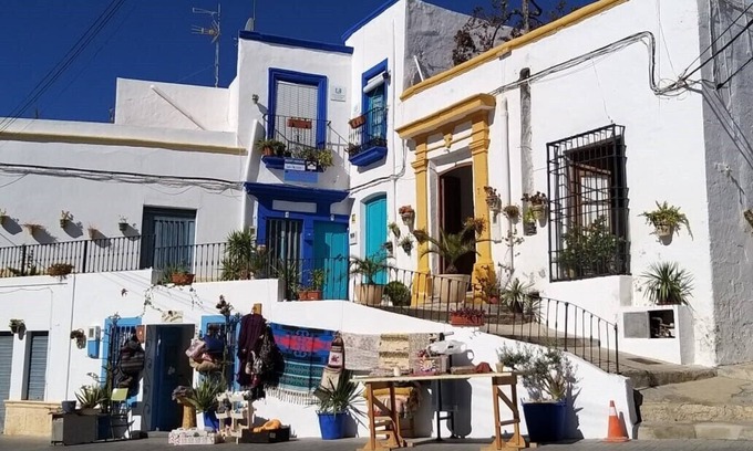 Nijar Maison | Renovated rural Andalusian cottage for singles or couples with or without pets, wifi.