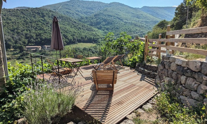 Burzet Maison | Maison en pierres rénovée en pleine nature