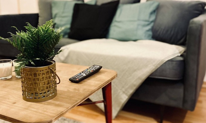 Andreasvorstadt Appartement | Renovated studio with balcony, WiFi, Netflix & kitchen near the city