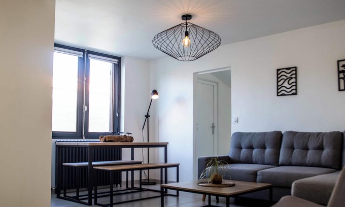 Villenave-d'Ornon Maison | Renovated T6 house with garden near transport