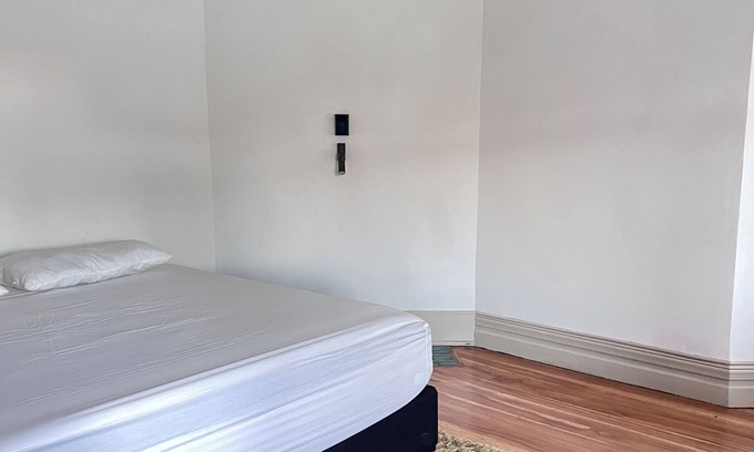 Te Kuiti Villa | Renovated Villa - 5 mins from Te Kuiti town. Pet Friendly!