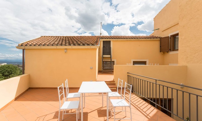 Seneghe Maison | Louez quelques miles de la mer