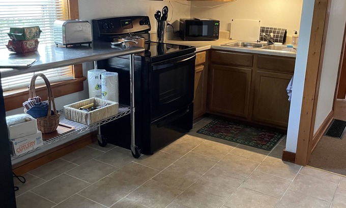 Williamsport Appartement | Rent by the month ,fully furnished.Centrally located, cozy & clean.