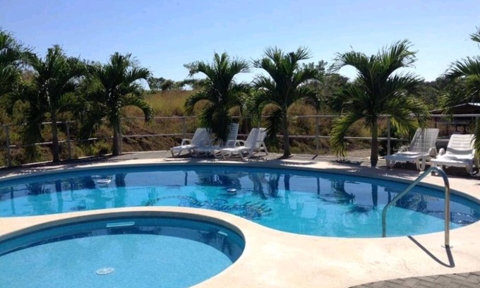 Cobano Maison | Location Maison avec piscine privée pour des vacances en famille