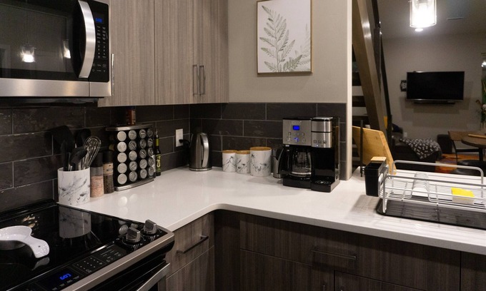 Grand Junction Maison | RENT30days: 10/28-11/28, 01/03-02/02 & 02/05-03/27