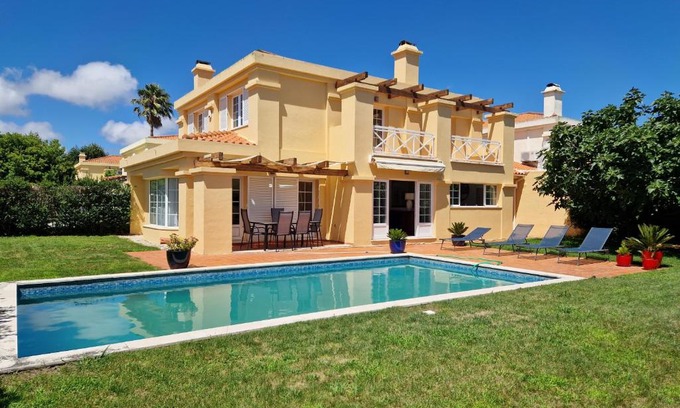 Sao Pedro de Penaferrim Maison | RENT4REST GOLF LOVERS PARADISE 4BR VILLA WITH Pool