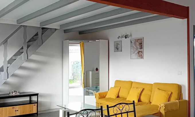 Saint-Sernin Maison | Location maison atypique Ardèche , un des plus beaux village de France VOGÜÉ