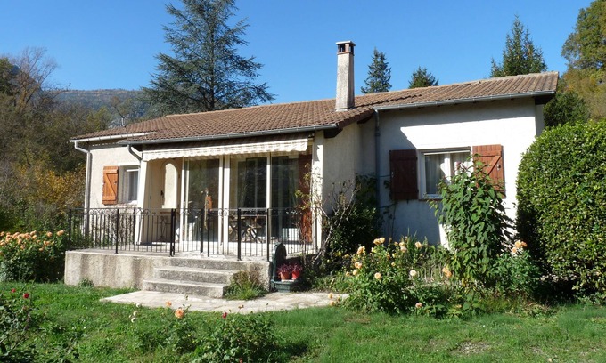 Sospel Villa | Location Villa indépendante avec jardin méditerranéen entre mer et montagne