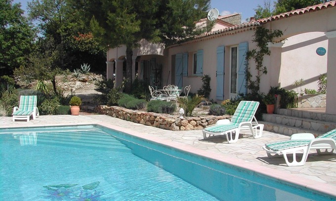 Tourtour Maison | location f2 dans propriete