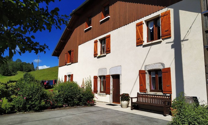 Foncine-le-Haut Cottage | Gite 3 étoiles confort en montagne 900 m alt. Cascades du Hérisson à 30 mn