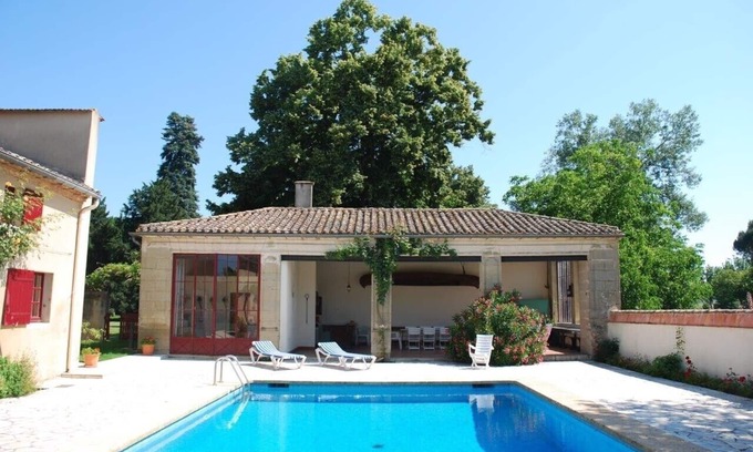Fauguerolles Maison | Rental in the wing of a XVIII chartreuse with private pool