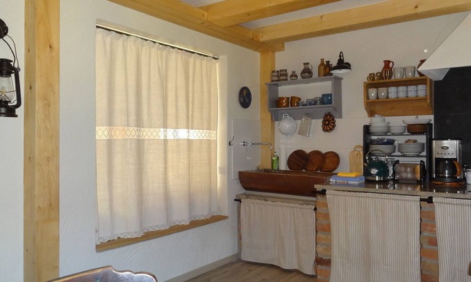 Laasow Appartement | Location-Large-Salle de Bain amenagée-Vue sur Jardin-Bauernhaus Wohnung 2