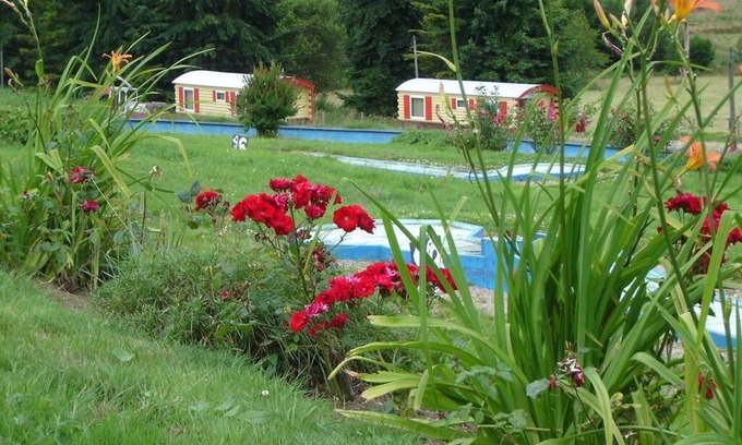 Le Mesnil-Bacley Maison | location de roulottes tout confort pour 4 personnes, à DEVALPARC parc de loisirs