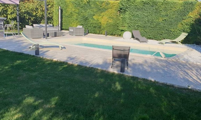 Sarrians Maison | Location Villa Provençale de 100m2, avec piscine et jardin de 400m2.