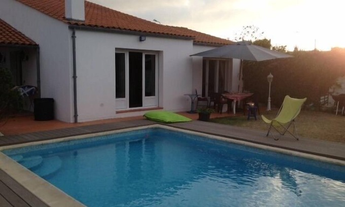 Quartier de l'Hippodrome Villa | location de villa avec piscine
