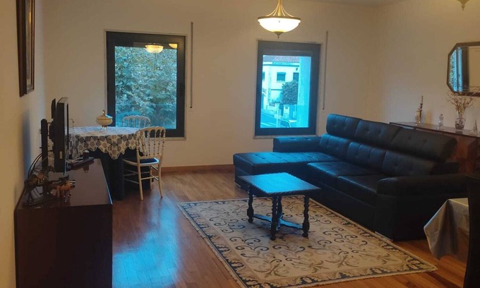 A dos Cunhados Appartement | Renting 2 bedrooms in the West