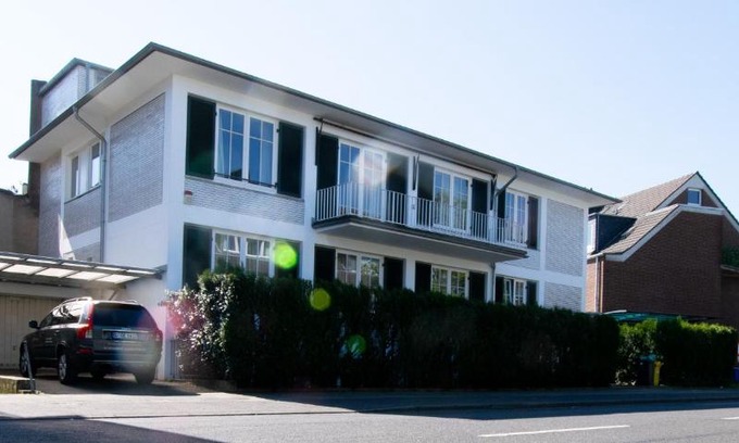 Buderich Appartement | Representative City Villa