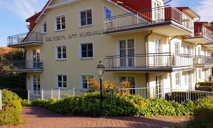 Alt Gaarz Maison | Residence at the Kurhaus Apartment 7 Sansibar