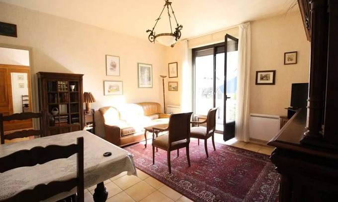 Bagneres-de-Luchon Appartement | LUCHON T3 POUR 4 PERS. PLEIN SUD PARKING