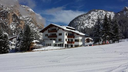 Selva di Val Gardena Appartement | Residence Villa Funtanes