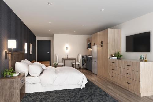 Marlborough Hôtel | Residences at Solomon Pond