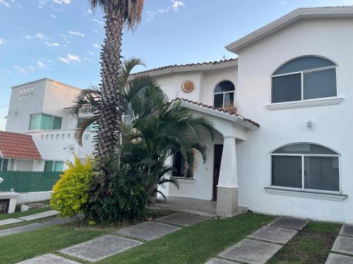 Lomas de Cocoyoc Maison | Residencia con alberca privada y jacuzzi en Lomas de Cocoyoc