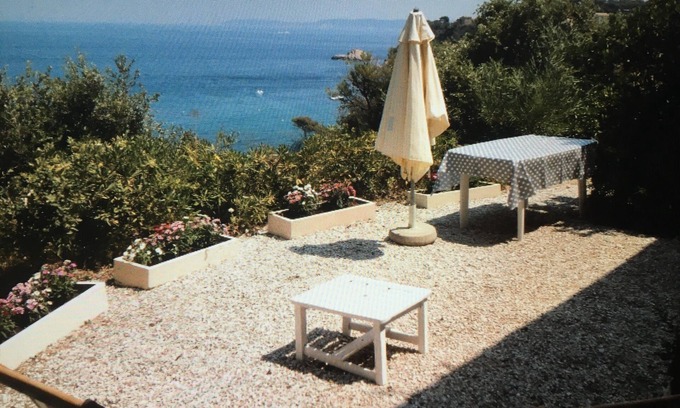 Cap Benat Appartement | appartement dans maison , situé sous la terrasse et totalement indépendant.