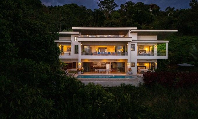 Uvita Villa | RESOL : Villa de luxe isolée avec vue sur l'océan dans la jungle