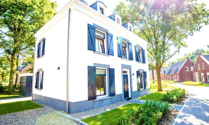 Maastricht Station Balnéaire | Résidence de vacances ∙ 6 chambres ∙ 12 personnes