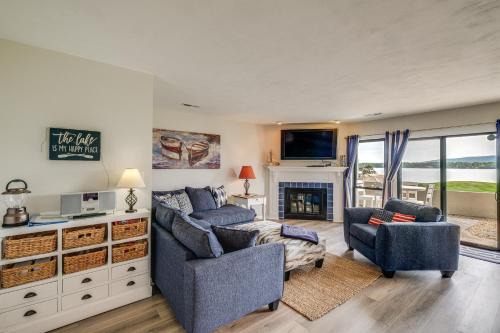 North Shore Appartement | Resort Condo on Smith Mtn Lake Linens Included!