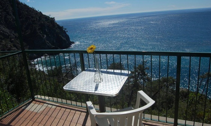 Bonassola Appartement | Resort La Francesca two-room apartment Tipo B with sea view for 4 persons