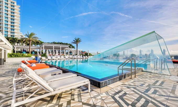 Barrier Island Appartement | Resort-style Fort Lauderdale Condo: Balcony & View