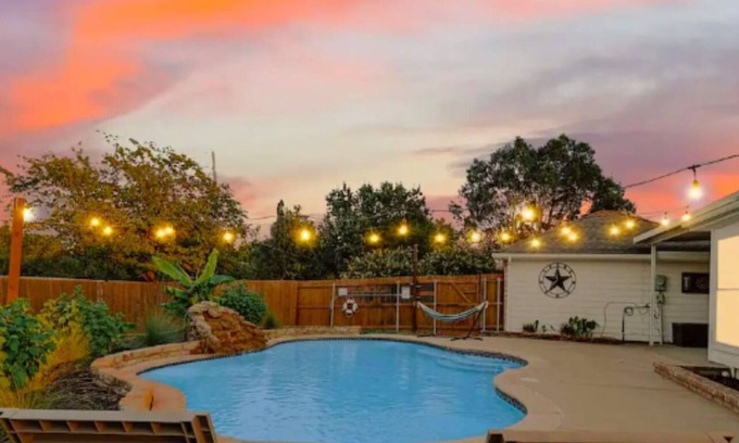 Mesquite Maison | Resort-Style Pool Home with Cinema, Gaming, & Hot Tub