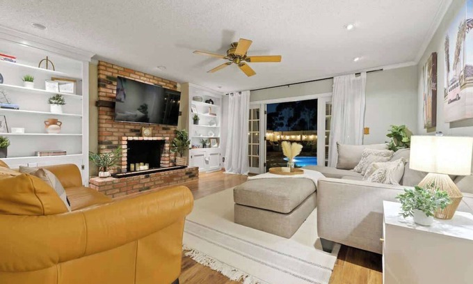 University City Maison | Resort Style Zen Retreat Heated Pool, Spa&GameRoom