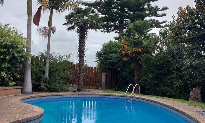 Tauranga Lit Et Petit-Déjeuner | Rest, Queen bed. Free wifi & Safe parking . Close to all the Bay has to offer.